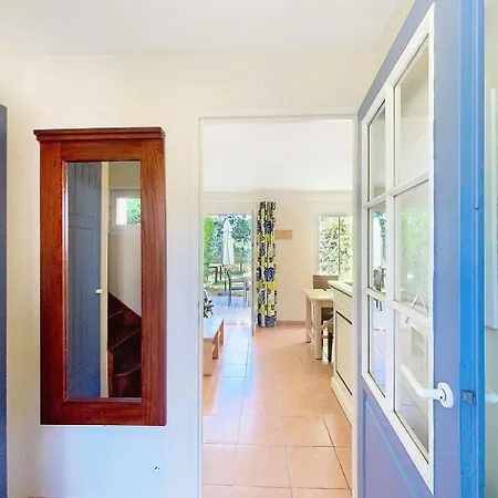Villa Les Pins - Maison Confort Pour 6 Personnes Dans De Tourisme Familiale Avec Piscine Mae-0923 *