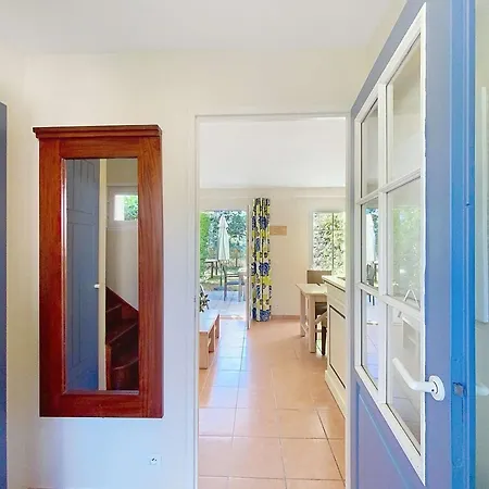 Les Pins - Maison Confort Pour 6 Personnes Dans De Tourisme Familiale Avec Piscine Mae-0923