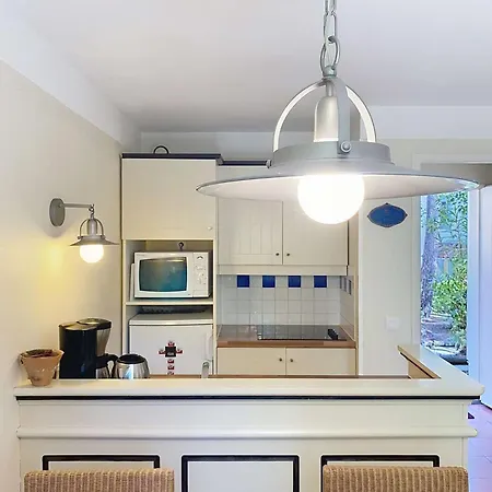 Les Pins - Maison Confort Pour 6 Personnes Dans De Tourisme Familiale Avec Piscine Mae-0923 *